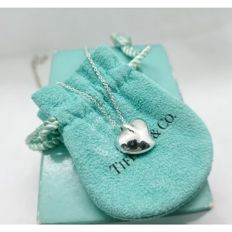 ～～趴趴小舖～～極新正品Tiffany &Co Carved Full Puff Heart項鍊2602231707