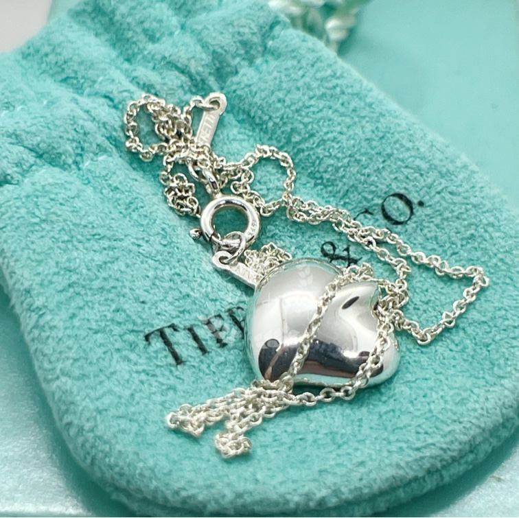 ~~趴趴小舖~~極新正品Tiffany &Co Carved Full Puff Heart項鍊2602231707-9