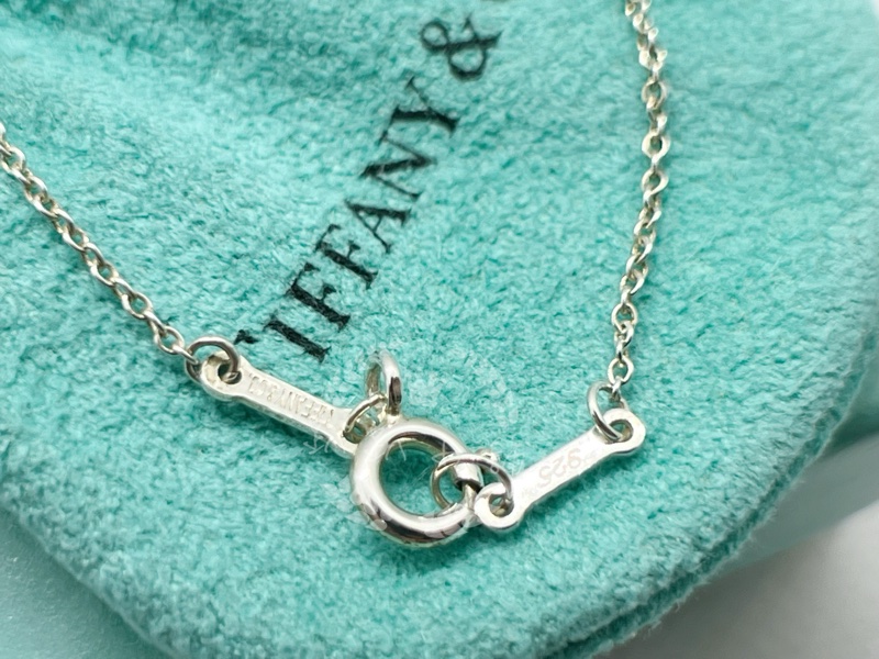 ~~趴趴小舖~~極新正品Tiffany &Co Carved Full Puff Heart項鍊2602231707-10