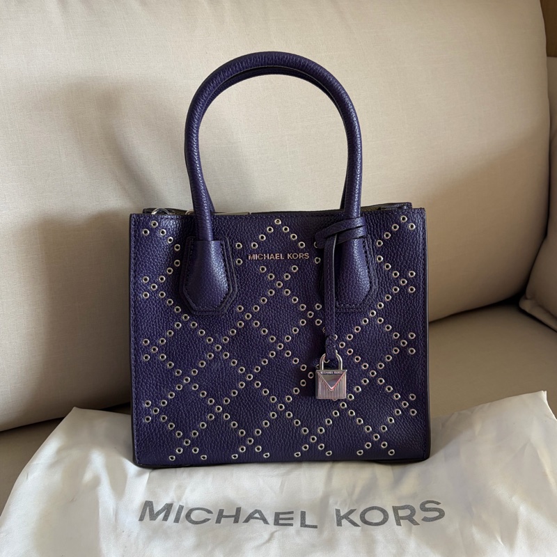 Michael Kors (MK) MK Mercer 圓形鉚釘菱格紋兩用小方包 (深紫色/銀鉚釘)附背帶-1