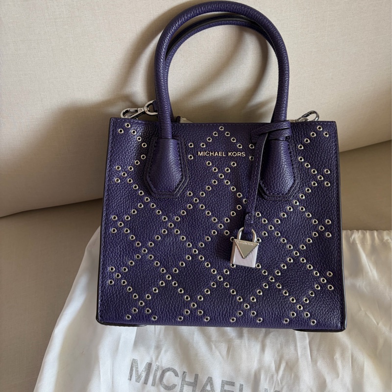 Michael Kors (MK) MK Mercer 圓形鉚釘菱格紋兩用小方包 (深紫色/銀鉚釘)附背帶-6