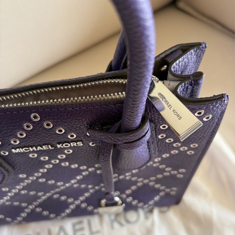 Michael Kors (MK) MK Mercer 圓形鉚釘菱格紋兩用小方包 (深紫色/銀鉚釘)附背帶-15