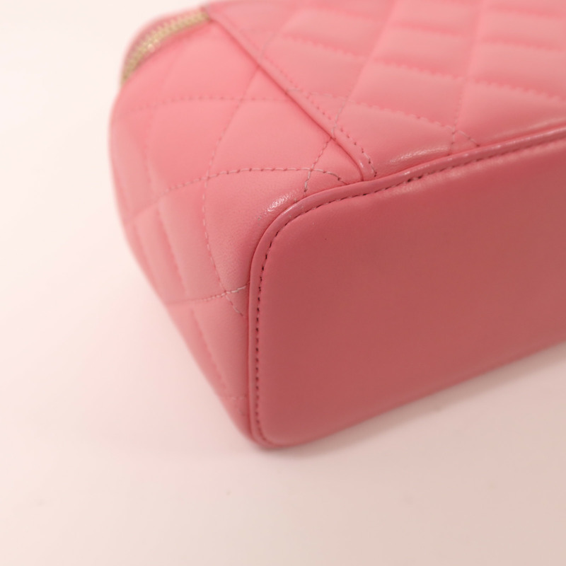 CHANEL 羊皮皮革Vanity Case金扣鏈帶肩背袋-10
