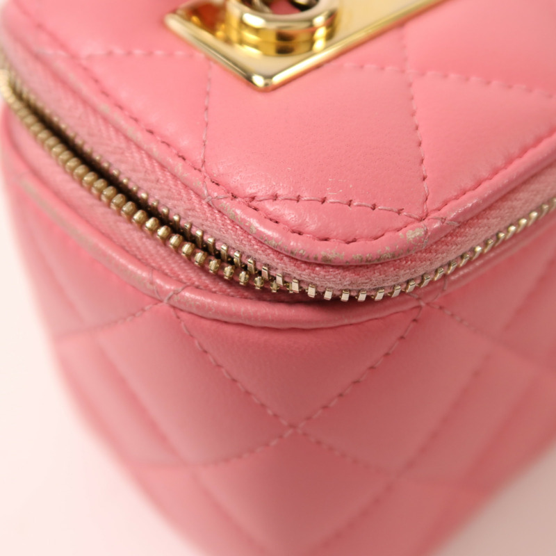 CHANEL 羊皮皮革Vanity Case金扣鏈帶肩背袋-14