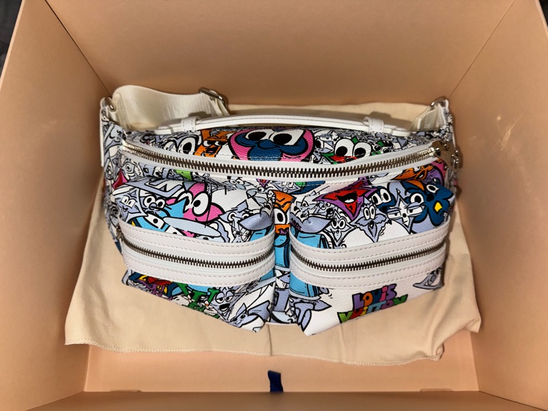 Louis Vuitton限量腰包-0