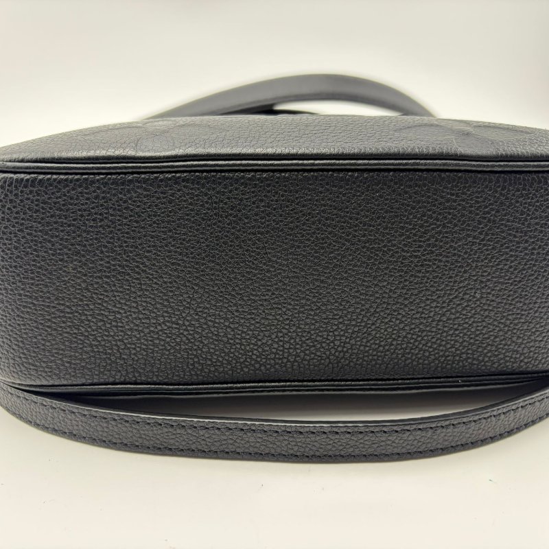 路易威登 腋下包-10