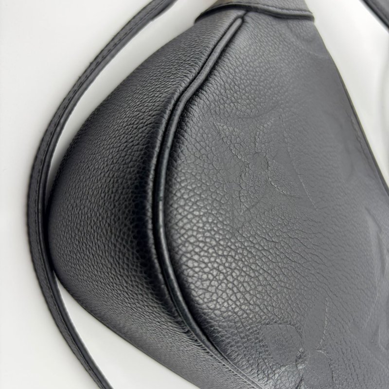 路易威登 腋下包-11