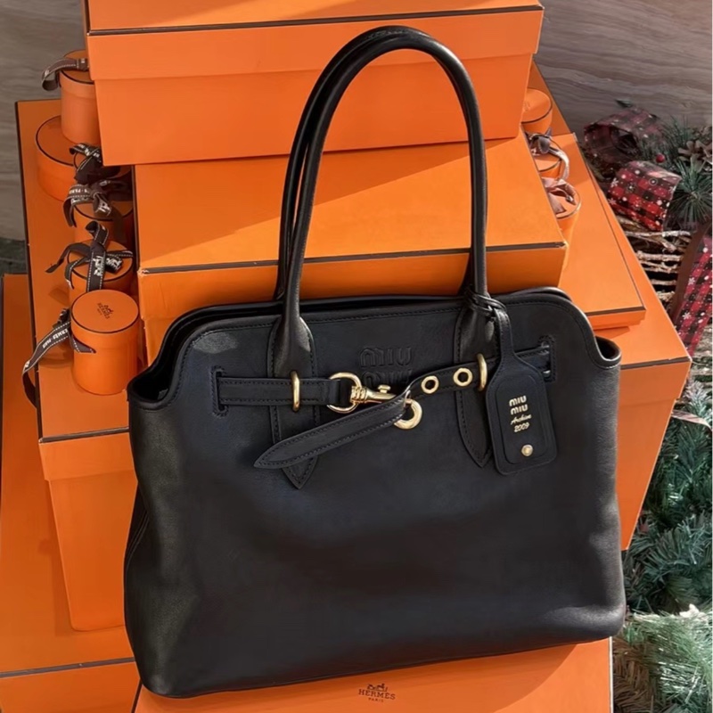 明星同款😎99新🆕MiuMiu繆繆Aventure黑色金扣羊皮大號托特包手提包👜-8