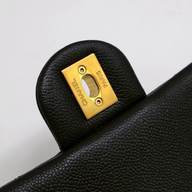 CHANEL 愛心調節釦口蓋包 24 - 黑金-4