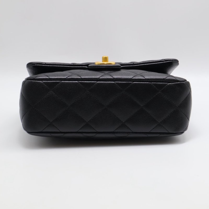 CHANEL 愛心調節釦口蓋包 24 - 黑金-12
