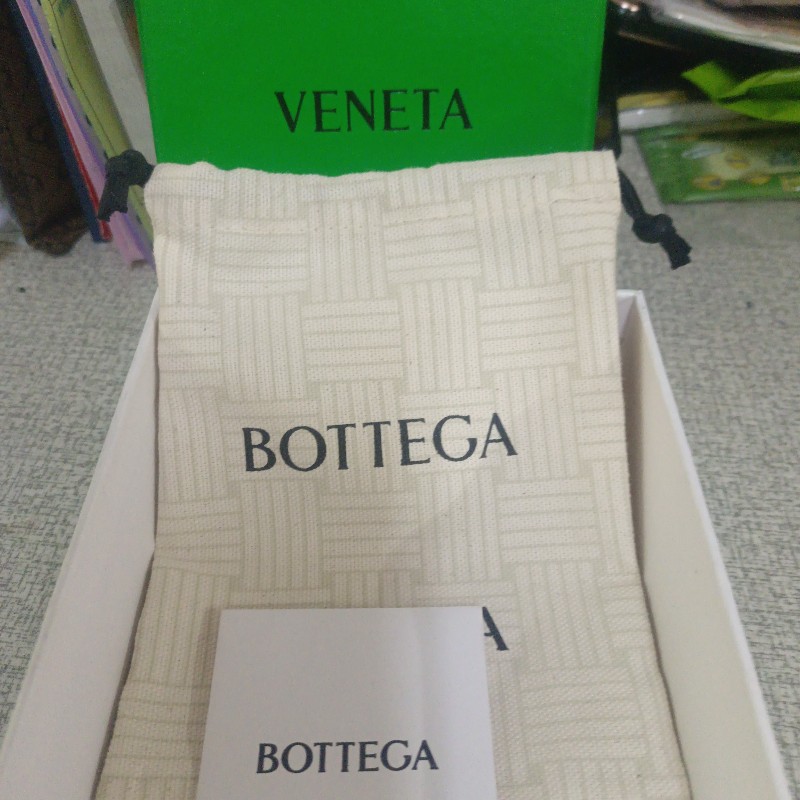 BV 鼠尾草綠三折短夾-15