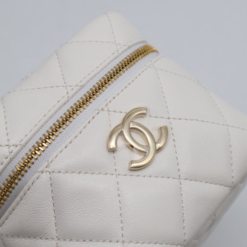 CHANEL 22S手提骰子包 - 白金32開-10