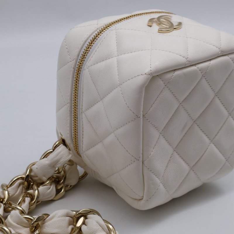 CHANEL 22S手提骰子包 - 白金32開-12