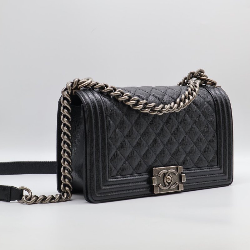 CHANEL Boy25 粒面牛皮口蓋包 - 黑銀26開-1