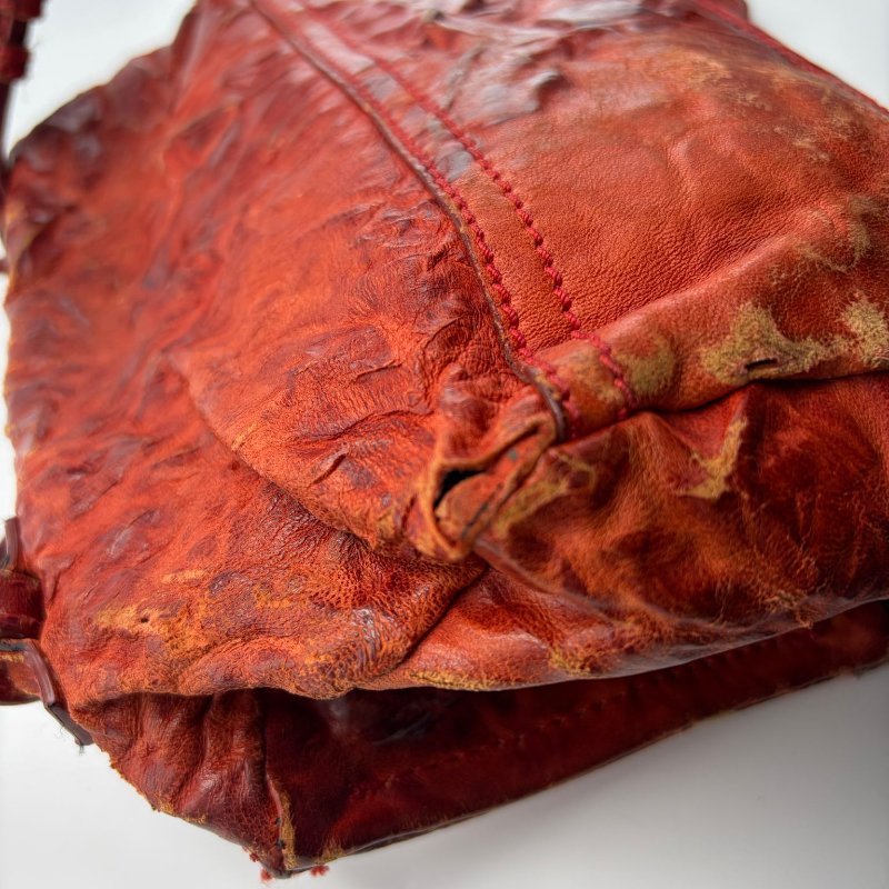 Givenchy 皮革斜背包-13