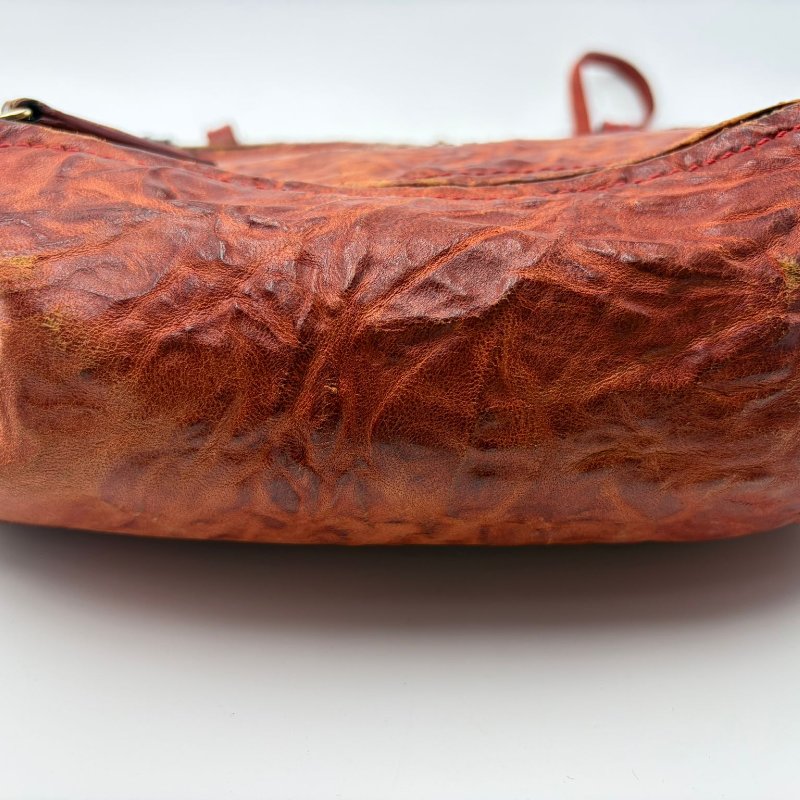 Givenchy 皮革斜背包-14