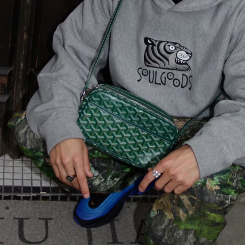 超限量低價💯帥潮必入😎Goyard戈雅Cap-vert綠色Y字老花塗層帆布相機包斜挎包肩背包📷-6