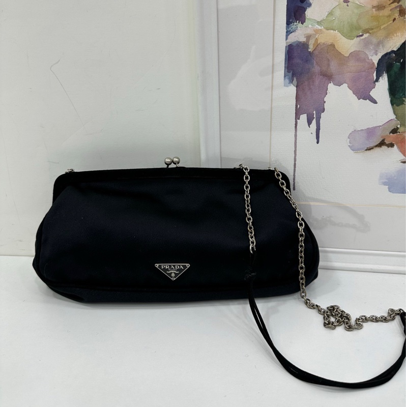 Prada vintage 中古包 黑色 緞面 蛙口包-1
