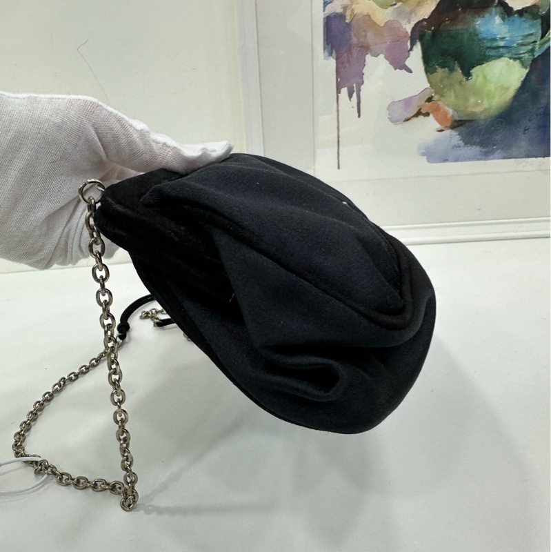 Prada vintage 中古包 黑色 緞面 蛙口包-3