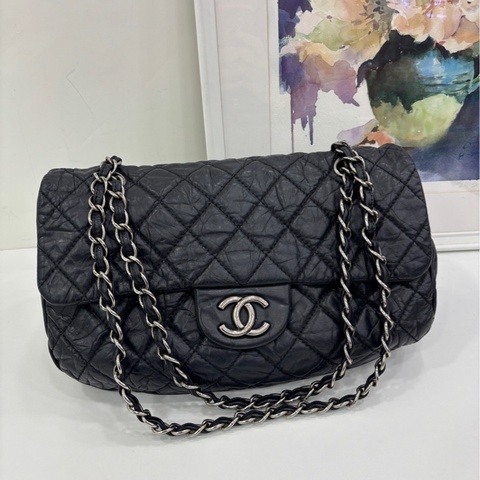 Chanel黑銀褶皺雙子星斜挎款雲朵機場cf包 13開，29*19*16cm