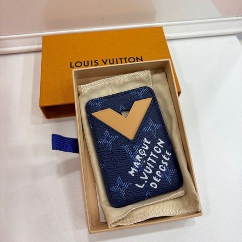 LV磁吸手機卡夾，閒置新，藍色壓花牛皮