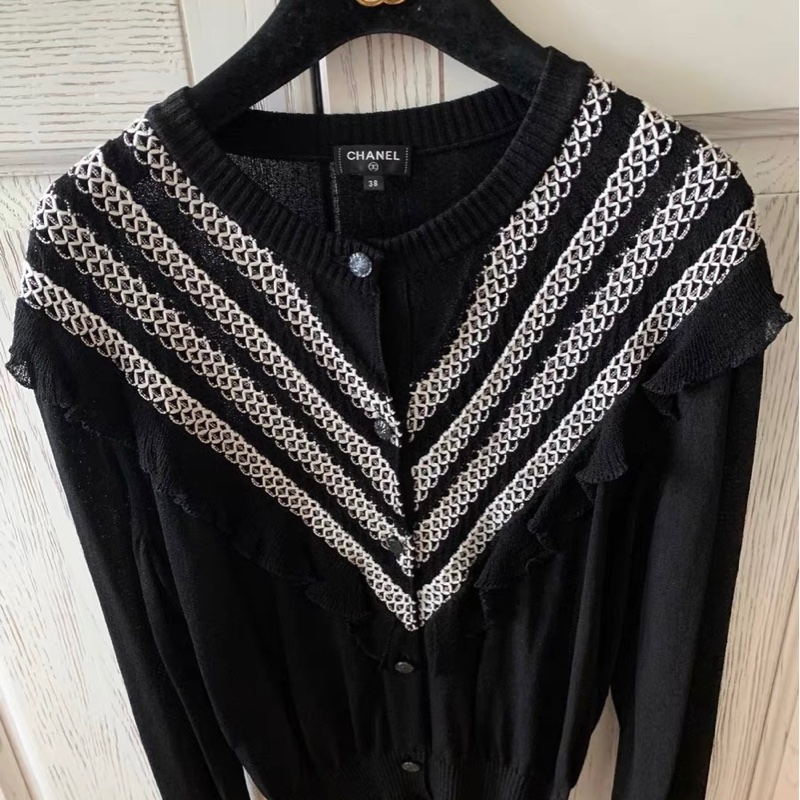 Chanel套裝衣服38碼，短褲36碼-1