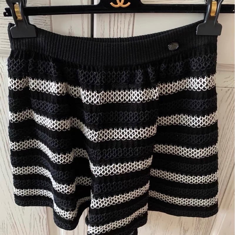 Chanel套裝衣服38碼，短褲36碼-2