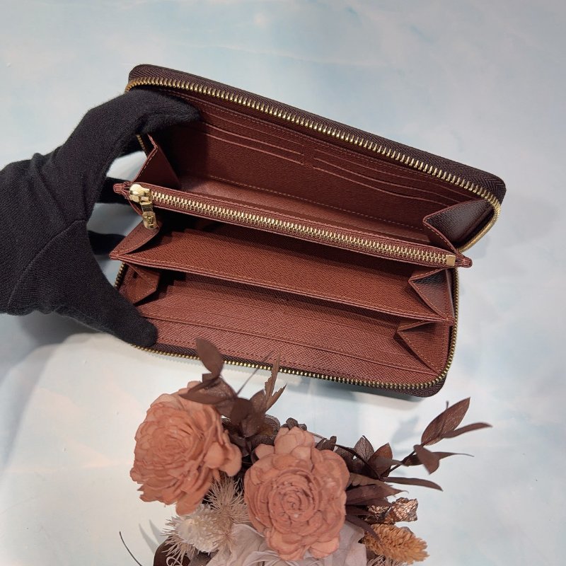 LV Monogram 老花棕色拉鍊長夾-4