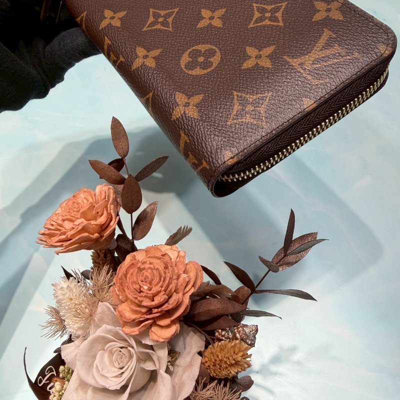 LV Monogram 老花棕色拉鍊長夾-6