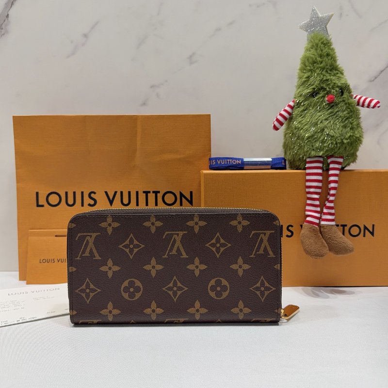 LV Monogram拉鍊長夾-1