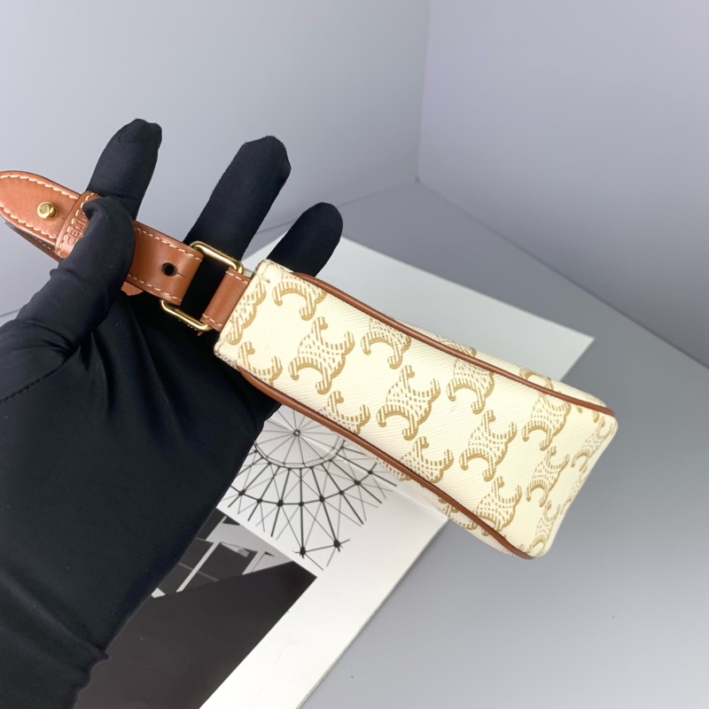 Celine白色腋下包🤍包況很新❤️-4