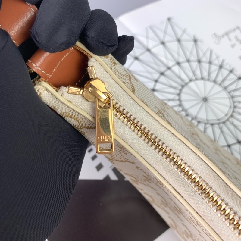 Celine白色腋下包🤍包況很新❤️-9
