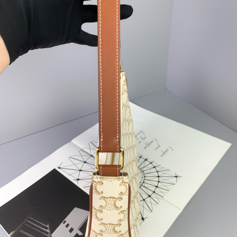 Celine白色腋下包🤍包況很新❤️-10