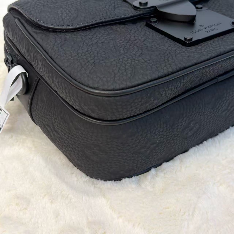 LV S-Lock Messenger 全套齊 最型格暗黑風格🖤情人節回禮一流❤️🔥-5