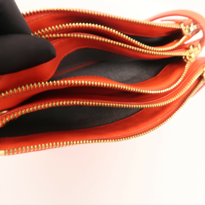 CELINE 羊皮皮革Trio金扣肩背袋-12