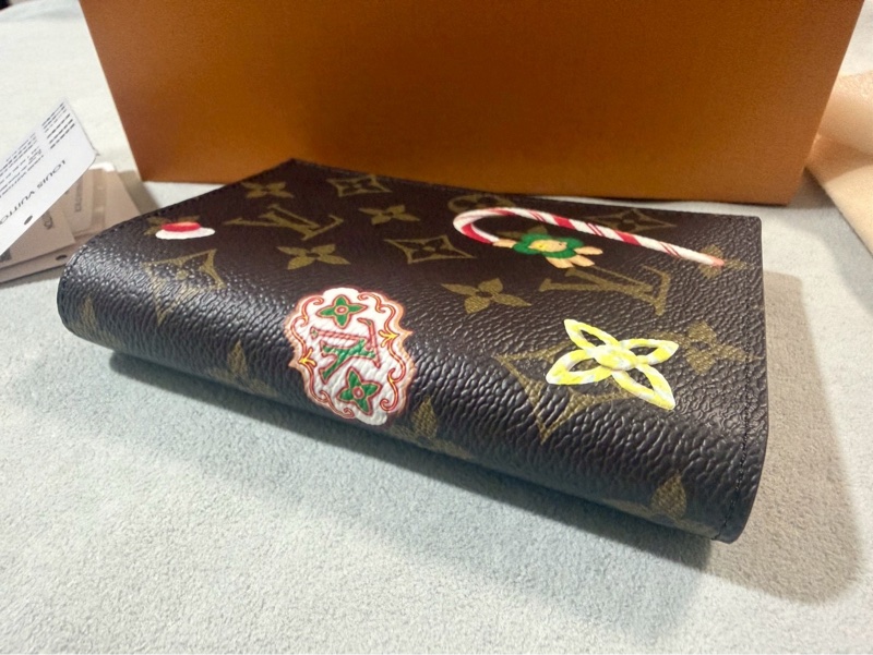 Louis Vuitton 護照封套名片夾 M12219 Candy Factory 聖誕限定-7