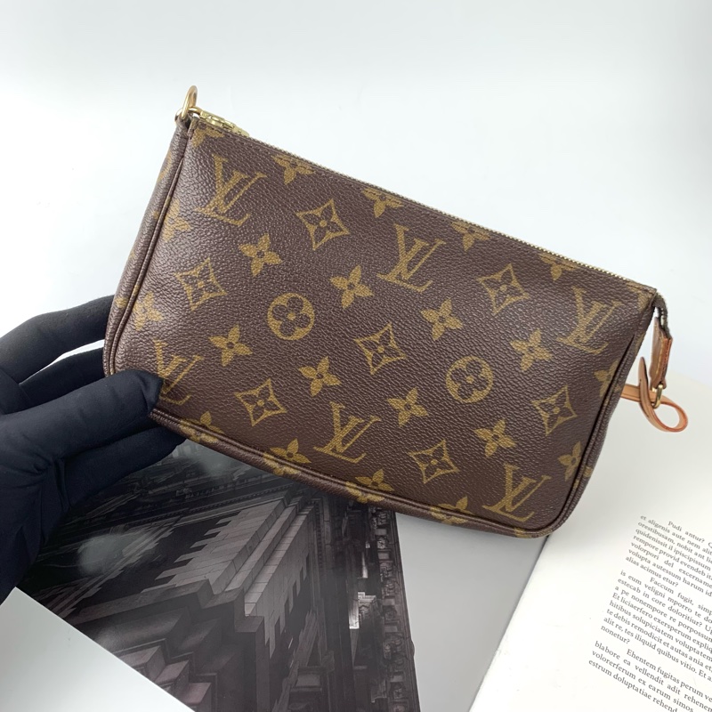 LV大麻將包 包況很新👍有金屬長鏈條-1