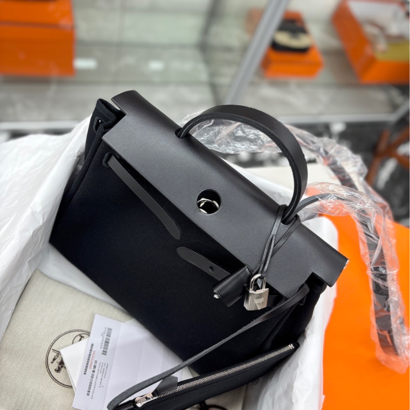 【全新閒置】Hermes 黑銀Herbag31子母 B刻 手提包 單肩包-3