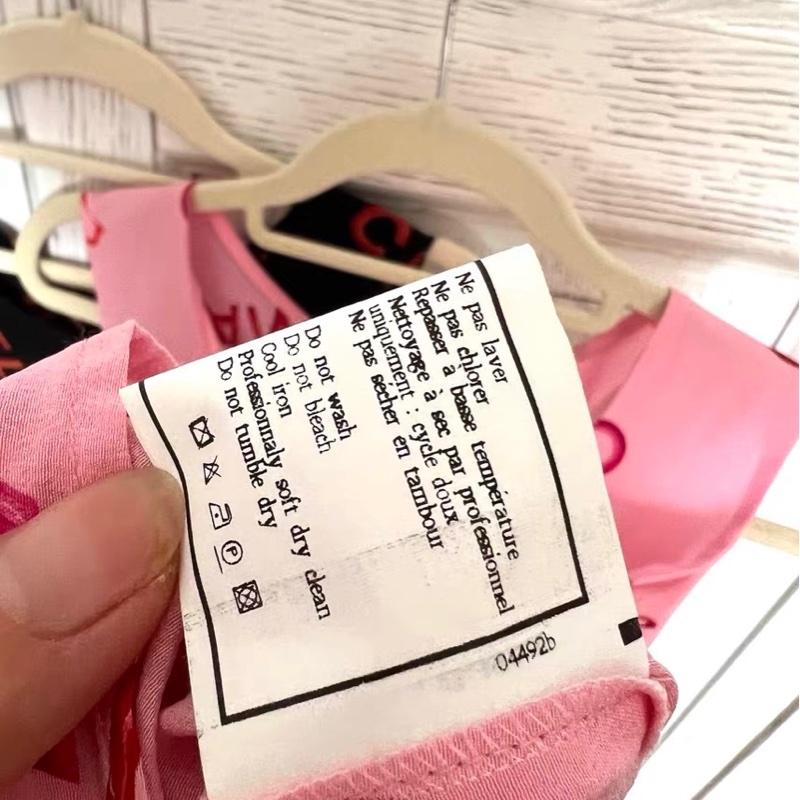 Chanel字母背心粉色44碼偏小,黑色40碼-5