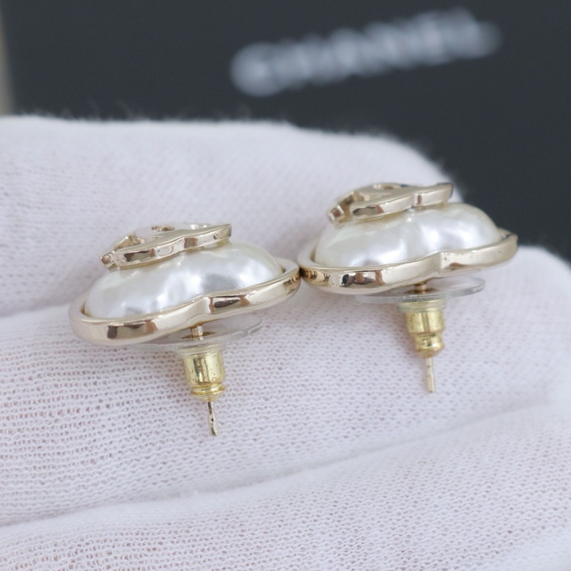 香奈兒22c爆款復古金邊珍珠愛心耳釘-6