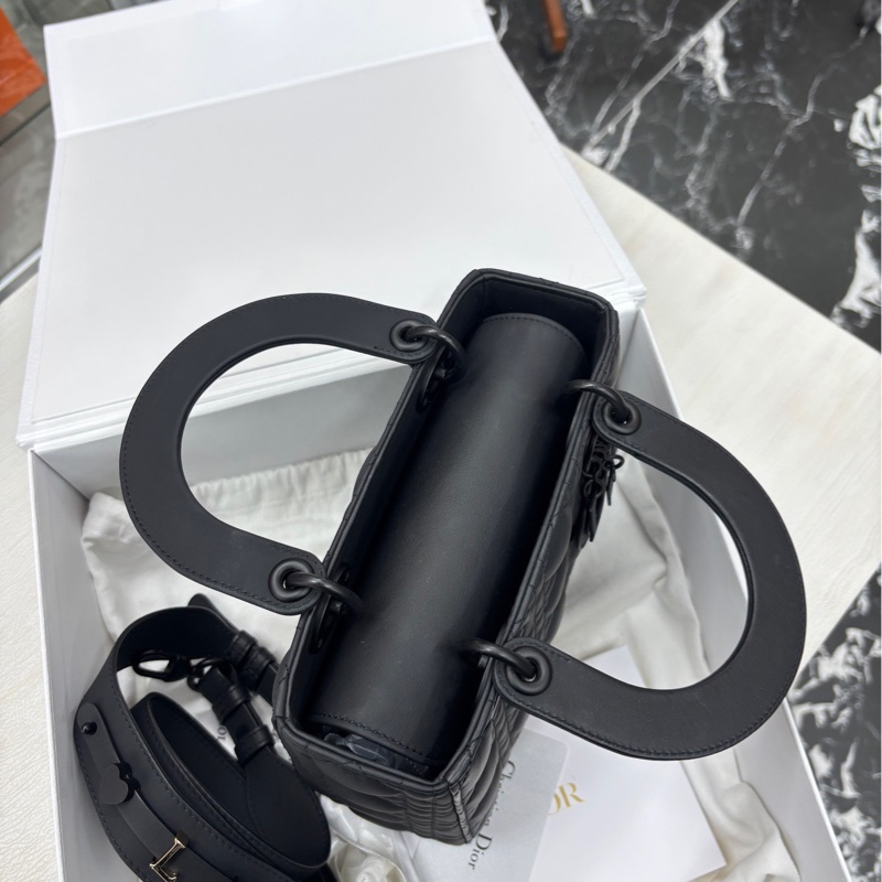 【全套除票】 Dior 磨砂黑 徽章肩帶四格戴妃手提包 斜挎包 單肩包-5