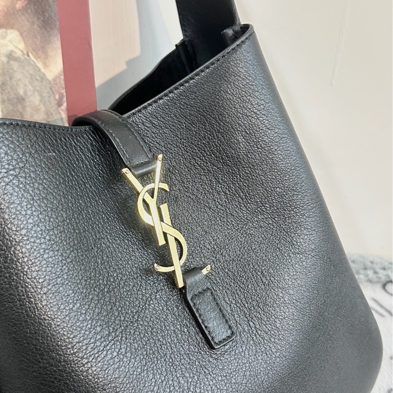 【全🆕】YSL hobo small LE5A7 黑金色 Logo粒面牛皮 Hobo 小號 small Black單肩包 手提包-1