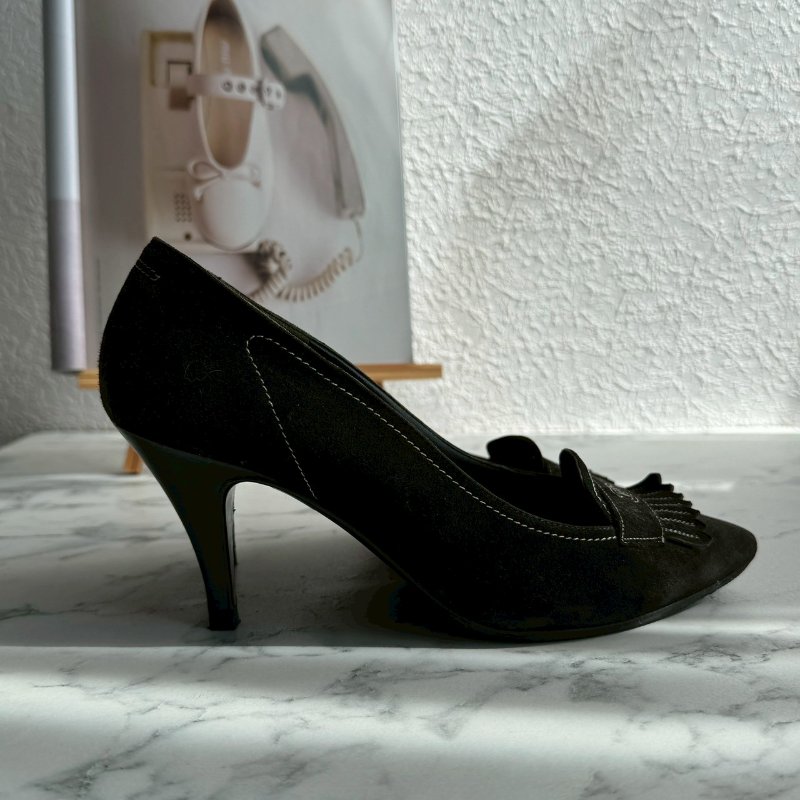 💖超級有質感 Chanel 黑色霧面麂皮高跟鞋-3