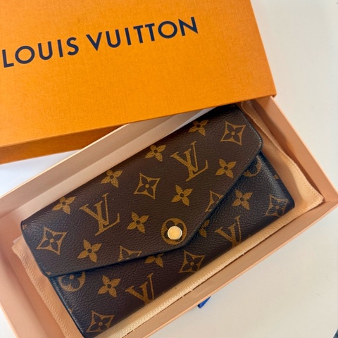 ✔️LV Louis Vuitton 路易威登 Monogram M62235 Sarah 金釦長夾/櫻花粉