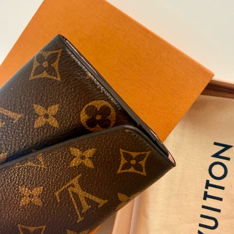 ✔️LV Louis Vuitton 路易威登 Monogram M62235 Sarah 金釦長夾/櫻花粉-8