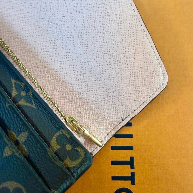 ✔️LV Louis Vuitton 路易威登 Monogram M62235 Sarah 金釦長夾/櫻花粉-37