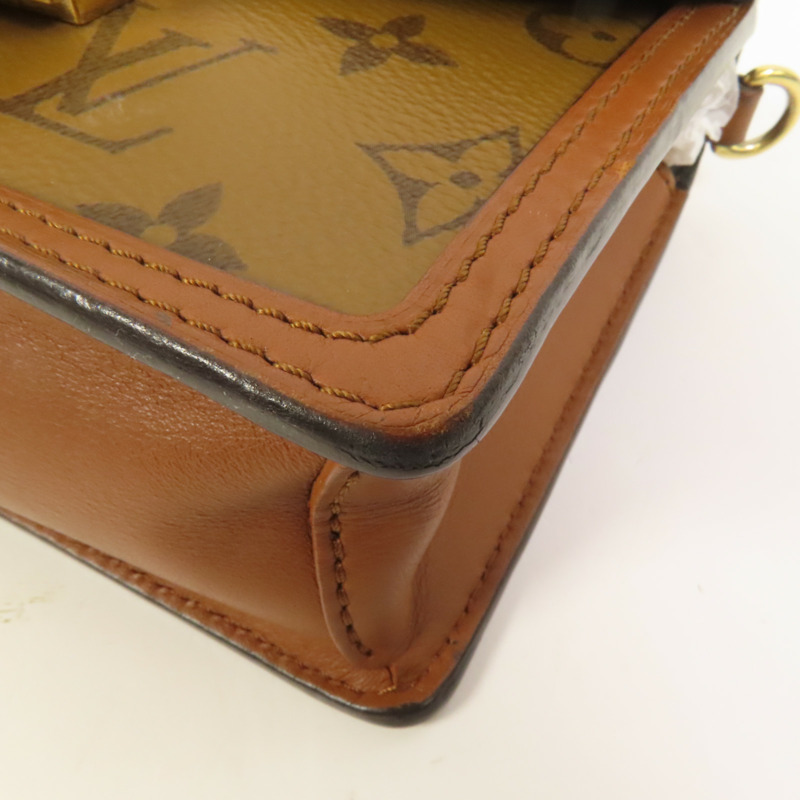 LOUIS VUITTON Monogram Reverse Mini Dauphine金扣肩背袋-11
