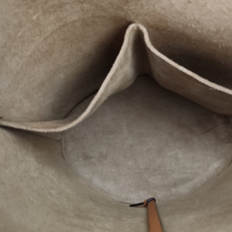 LOEWE 焦糖色牛皮金扣getepucketbag水桶包肩背包-4