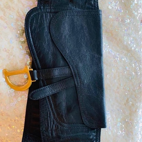 Dior腰封，可以調節大小