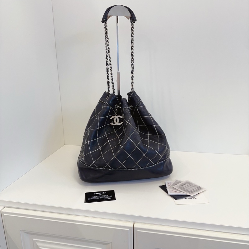 ✨Chanel 黑銀外縫線水桶包 98新 有保卡🖤-3